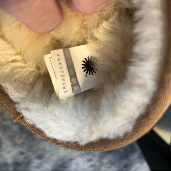 WOMEN’S UGG SHORT BOOTS - Picture 8 of 8